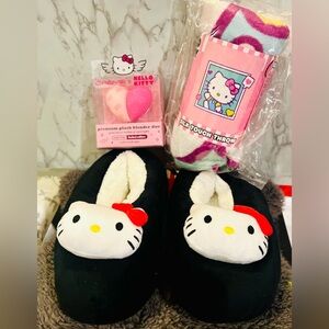 Hello Kitty Plush Slippers with Throw and Beauty Blenders NWT